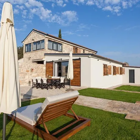 Villa Royal Comfortable Holiday